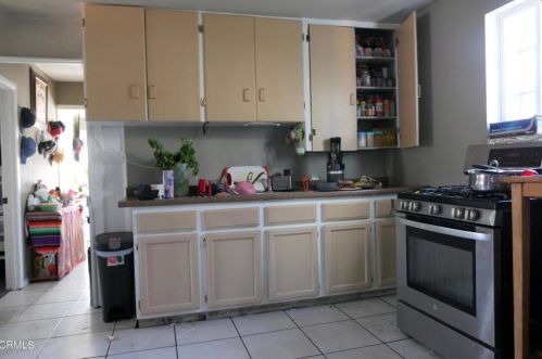 326 Roosevelt Ave, Oxnard CA 93030-3680 exterior