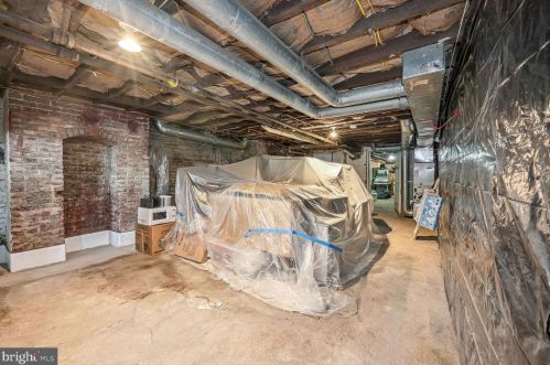 932 O St, Washington DC  20001-4265 exterior