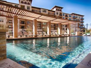 3100 Carlisle St, Dallas TX  75204-1122 exterior