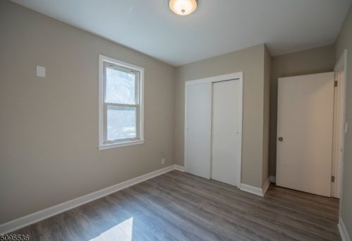 451 River Rd, Rahway NJ  07065-4203 exterior