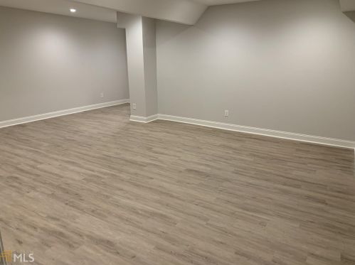 2565 Hawthorne Dr, Atlanta GA 30345-2039 exterior