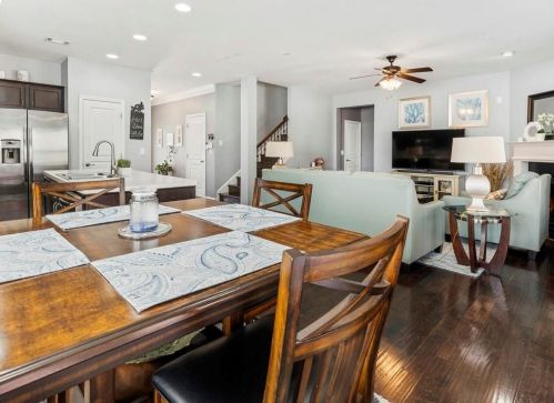 121 Lankford Rd, Tucker GA 30084-1821 exterior