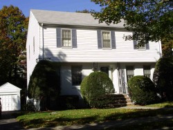 47 Cloverdale Rd, Newton, MA 02461-1810