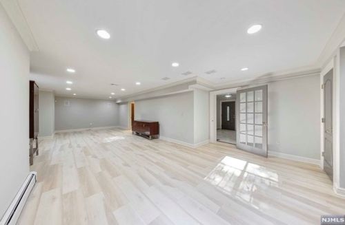 32 Lenox Ave, Demarest NJ 07627-2112 exterior