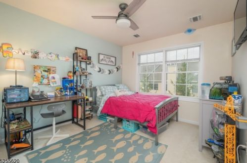 5 Cicely Ct, Sparta NJ  07871-8604 exterior