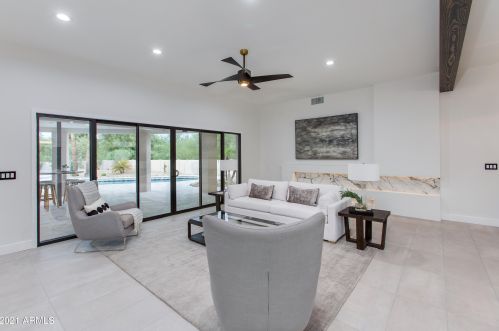 9919 47th Pl, Phoenix AZ  85028-4242 exterior