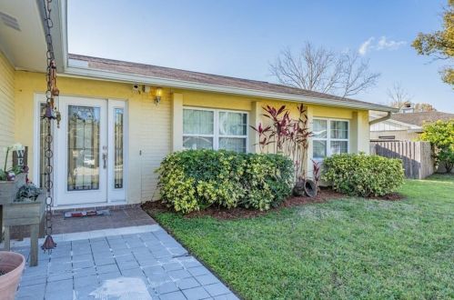 15806 Country Lake Dr, Tampa, FL 33624-1539