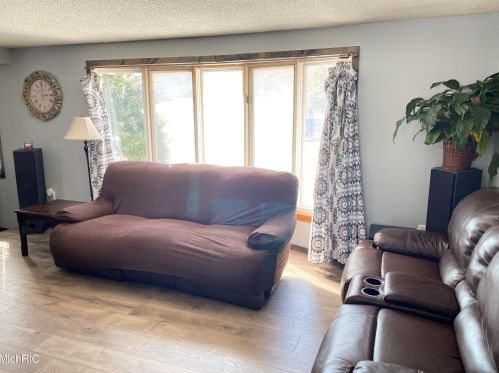 3638 Sheridan Dr, Meskegon MI 49444-4151 exterior