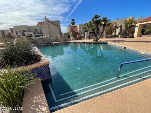 1200 River Rd, Tucson AZ 85704-2522 exterior