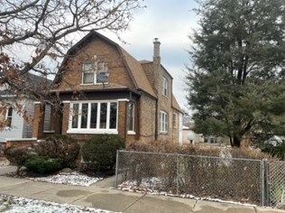 6647 Hoyne Ave, Chicago, IL 60636-2535