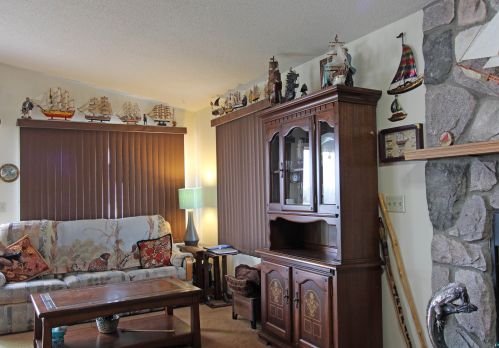 6839 Lawnwood Rd, Duluth MN 55803-9255 exterior