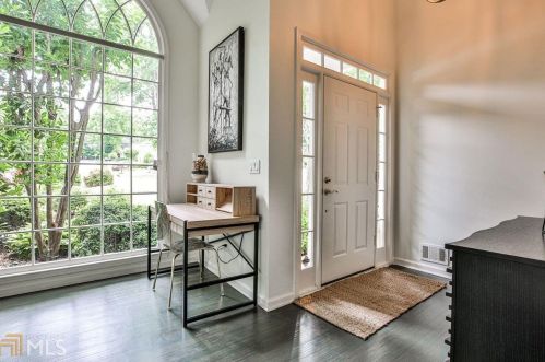 2909 Bankshill Row, Atlanta, GA 30319-4552