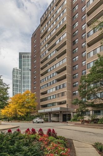 2 Hawthorne Pl, Boston MA  exterior