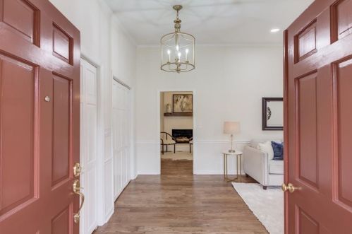 770 Crest Valley Dr, Atlanta GA  30327-4657 exterior