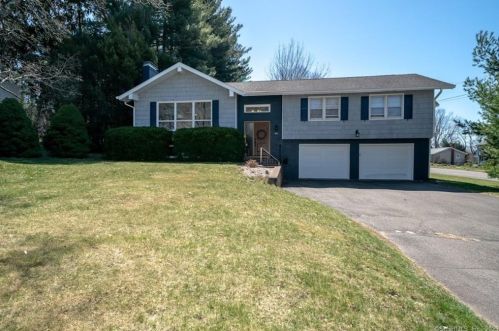 456 Spring St, Manchester, CT 06040-6742