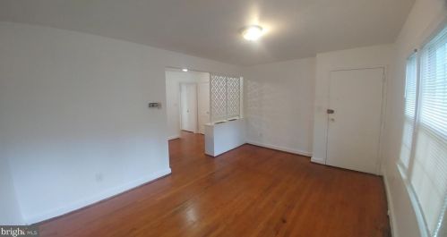 8101 Flower Ave, Silver Spring MD  20912-6860 exterior