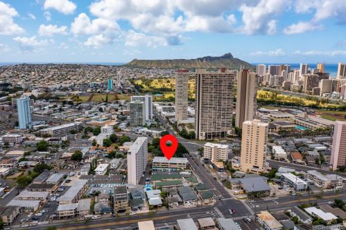 2450 Date St, Honolulu HI 96826-4658 exterior