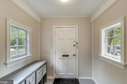 7426 Piney Branch Rd, Silver Spring MD 20901-4352 exterior