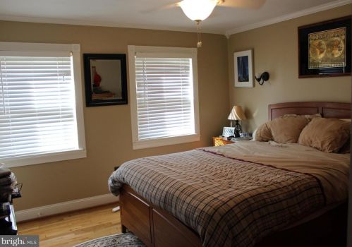 1735 Cameron St, Alexandria VA  22314-2706 exterior