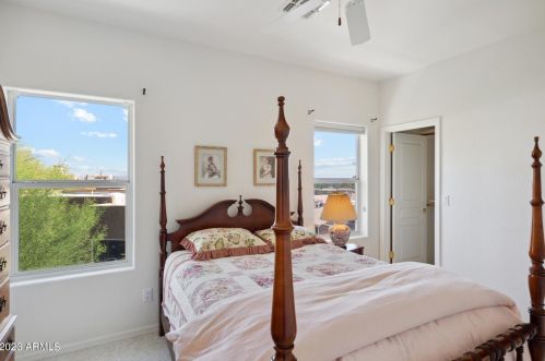 10401 Central Ave, Phoenix AZ 85020-1053 exterior