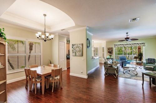 232 Glen Eagle Cir, Naples FL 34104-5715 exterior