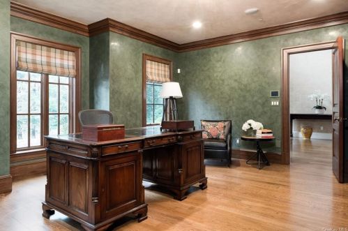 26 Day Rd, Armonk NY 10504-2408 exterior