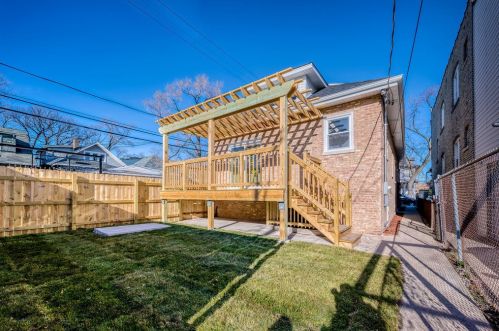 5527 Haddon Ave, Chicago IL  60651-2702 exterior