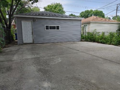 904 Homan Ave, Chicago IL  60651-4156 exterior