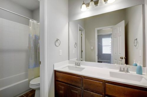 829 Catalina Ln, Austin TX 78737-4715 exterior