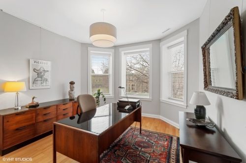 4425 Damen Ave, Chicago IL 60625-1701 exterior