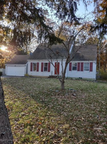 316 Shady Brook Ln, Lacey, NJ 08731-1819