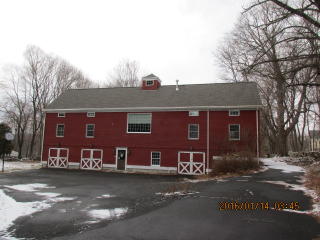 108 Peaceable St, Ridgefield CT  06877-4836 exterior