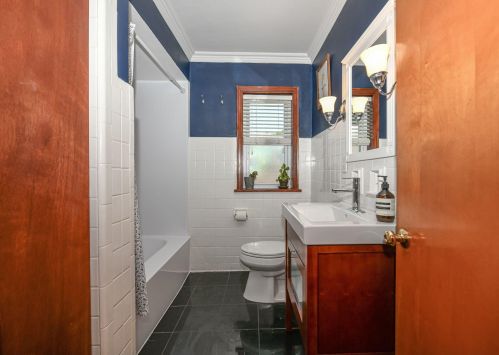 9508 Ctr St, Milwaukee WI 53222-4523 exterior