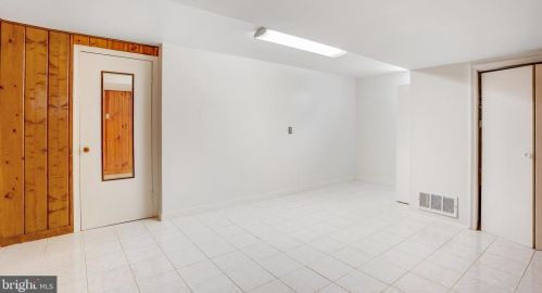 4612 Adrian St, Rockville MD 20853-3705 exterior