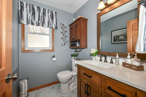 2840 117, Milwaukee WI 53222-4104 exterior