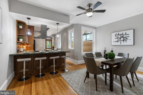 123 Peyton St, Alexandria VA 22314-2723 exterior