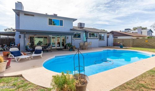 2464 Crocus Dr, Phoenix AZ 85053-5416 exterior