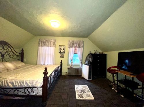 675 Millbury St, Worcester MA 01607-1020 exterior