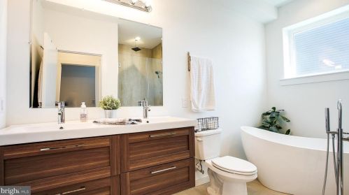 1423 Bouvier St, Philadelphia PA 19132-3815 exterior