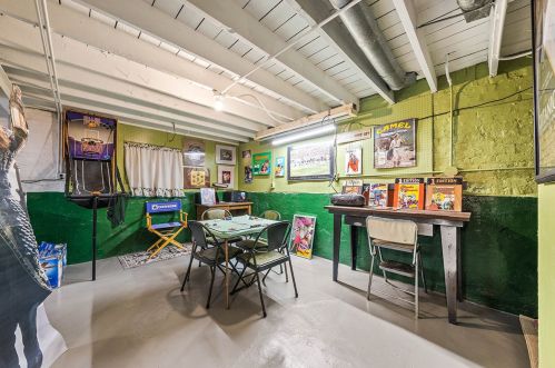 6620 Kilpatrick Ave, Chicago IL 60652-3518 exterior