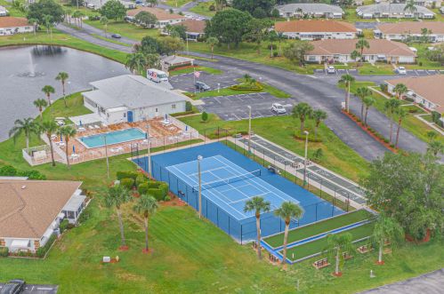 945 Savannas Point Dr, Fort Pierce FL 34982-6869 exterior