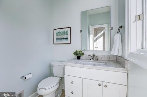 9832 Avenel Farm Dr, Rockville MD 20854-5410 exterior