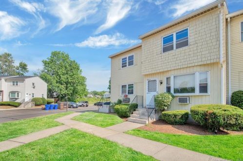 56 Elm St, Enfield, CT 06082-3664