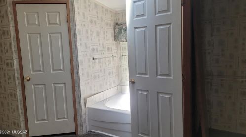 2710 Ajo Hwy, Tucson AZ 85735-2025 exterior