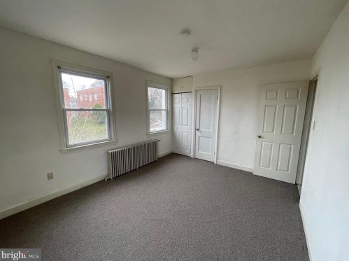 918 47 St, Washington DC 20019-3722 exterior