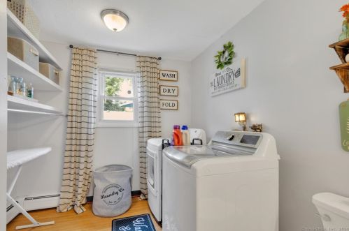 75 Boylston St, Meriden CT 06450-4737 exterior