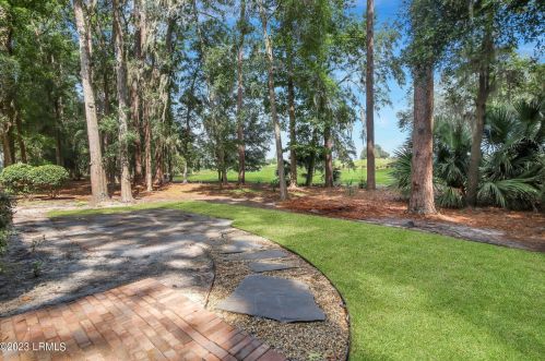 61 Manchester Ct, Bluffton SC 29910-7455 exterior