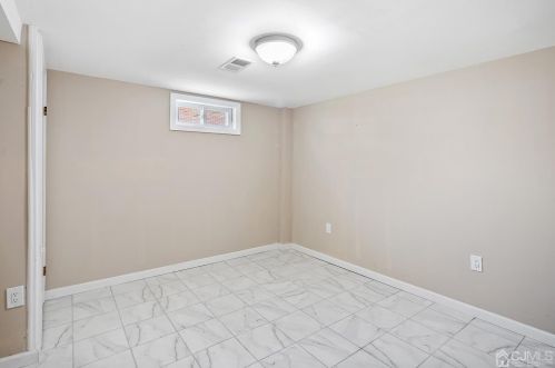 147 Fisher Ave, Piscataway NJ  08854-4830 exterior