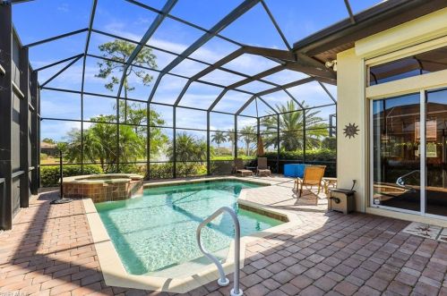 6468 Caldecott Dr, Naples FL 34113-3195 exterior
