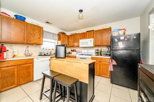 67 Sharot St, Carteret NJ 07008-2908 exterior